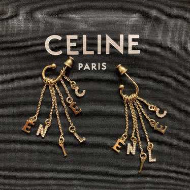 Céline earrings, rare, in excellent condition, vin