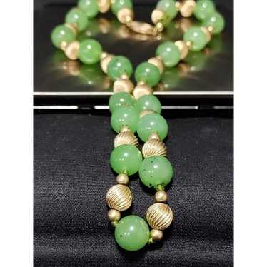 Exquisite Vintage Chrysoprase and 14 Kt Gold Scall