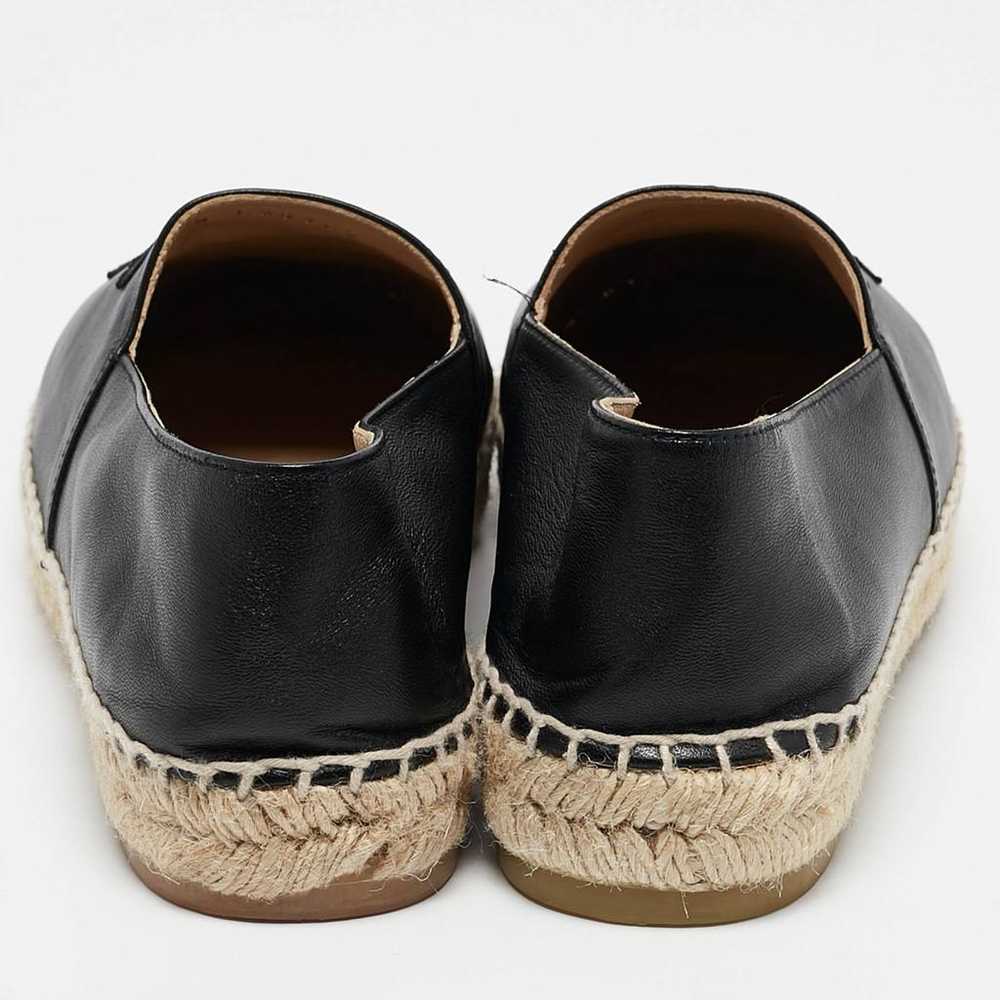 Chanel Leather flats - image 4