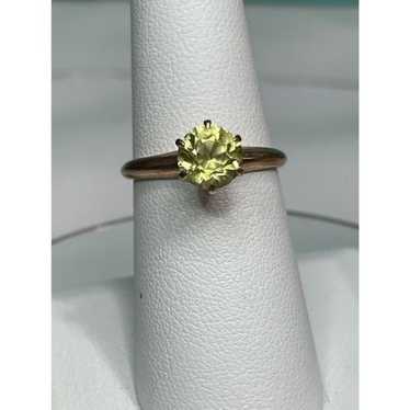 Vintage 10k yellow gold yellow sapphire ring