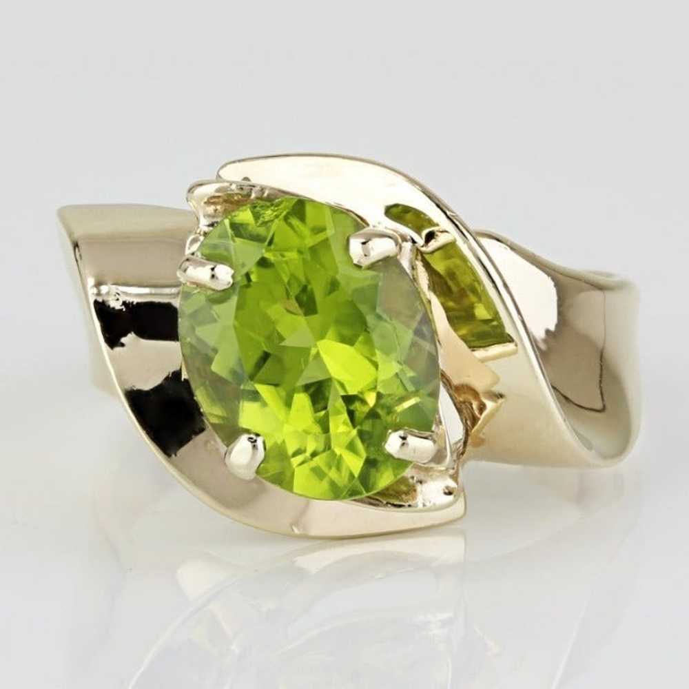 Vintage 10K Yellow Gold Oval Green Peridot Annive… - image 1