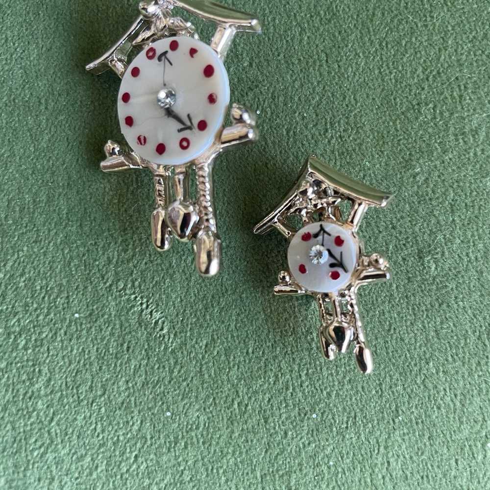 Pair of vintage cuckoo clock pins/brooches. - image 3