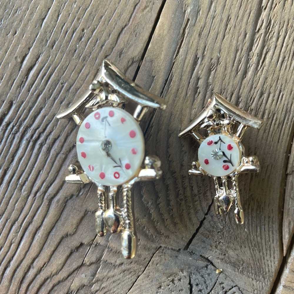 Pair of vintage cuckoo clock pins/brooches. - image 5