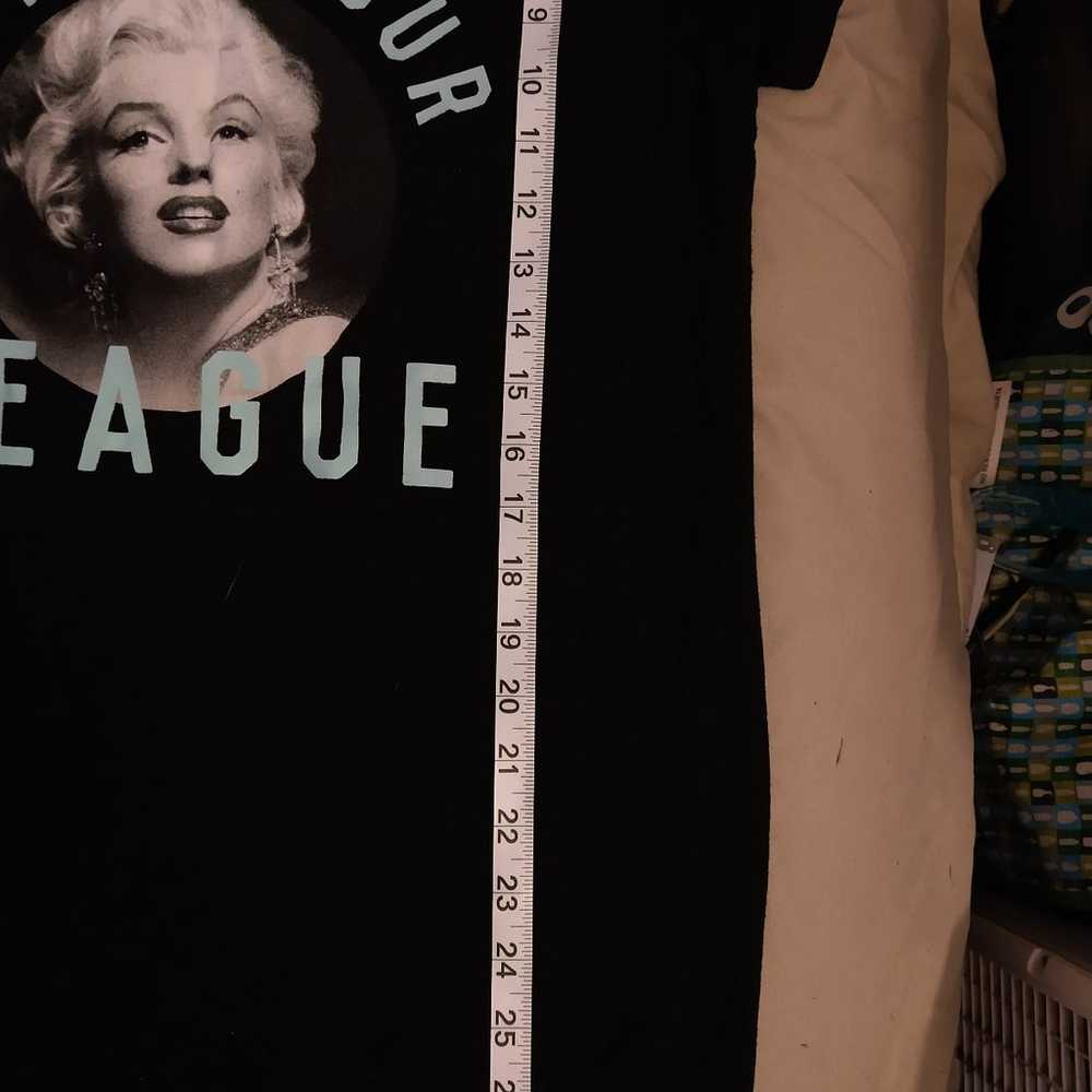 marilyn monroe backpack and shirt - image 2