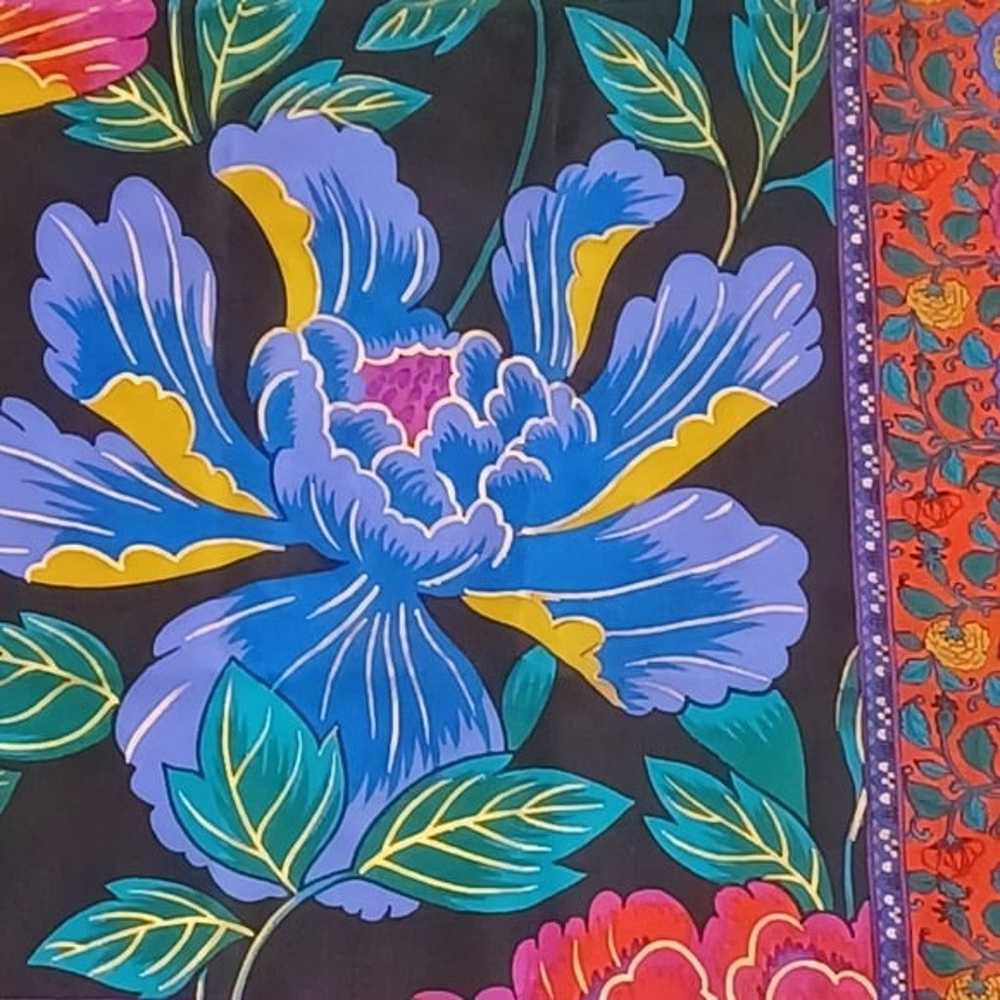 Vintage Liz Claiborne 100% Silk Scarf Flowers 30.… - image 3