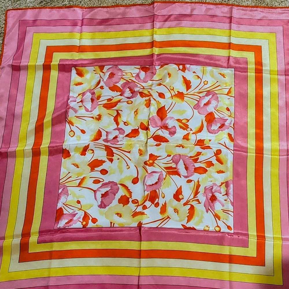 Gorgeous Vintage silk scarf - image 6