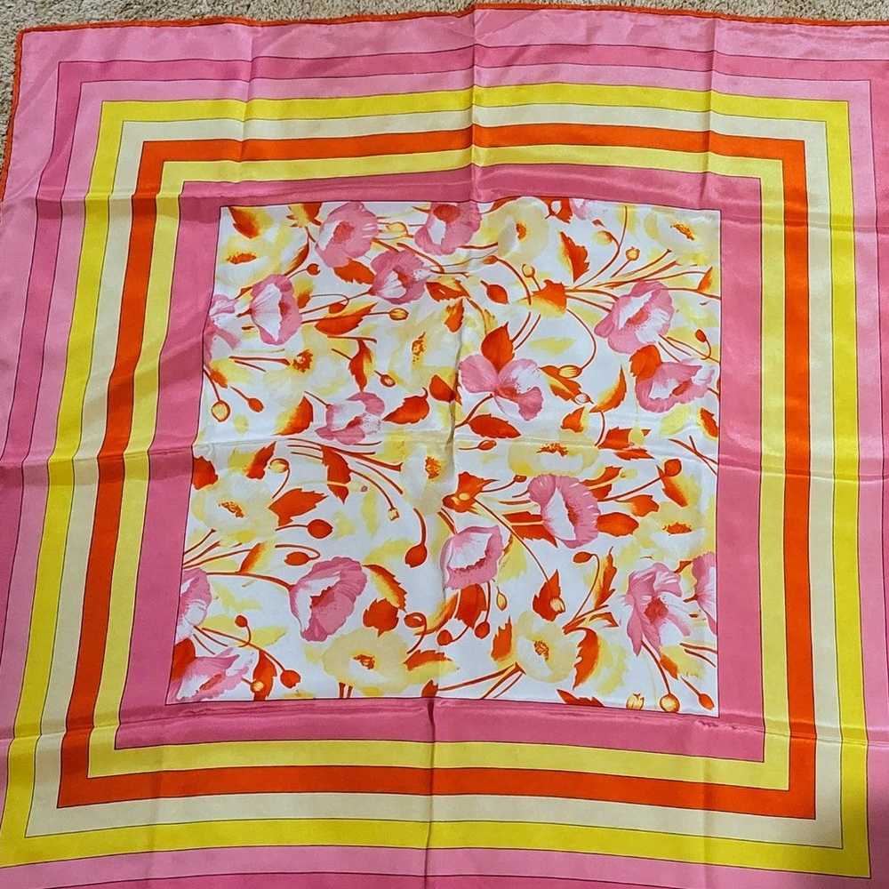 Gorgeous Vintage silk scarf - image 9