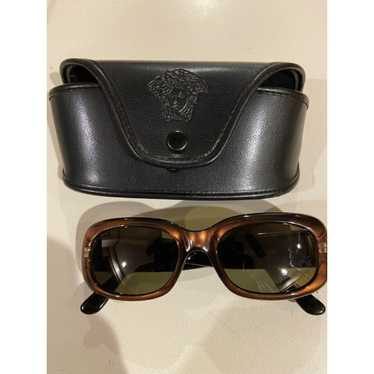 Gianni Versace Ladies Vintage Sunglasses w/Case M… - image 1