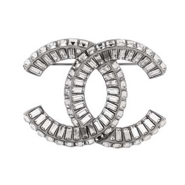 CHANEL CC Brooch