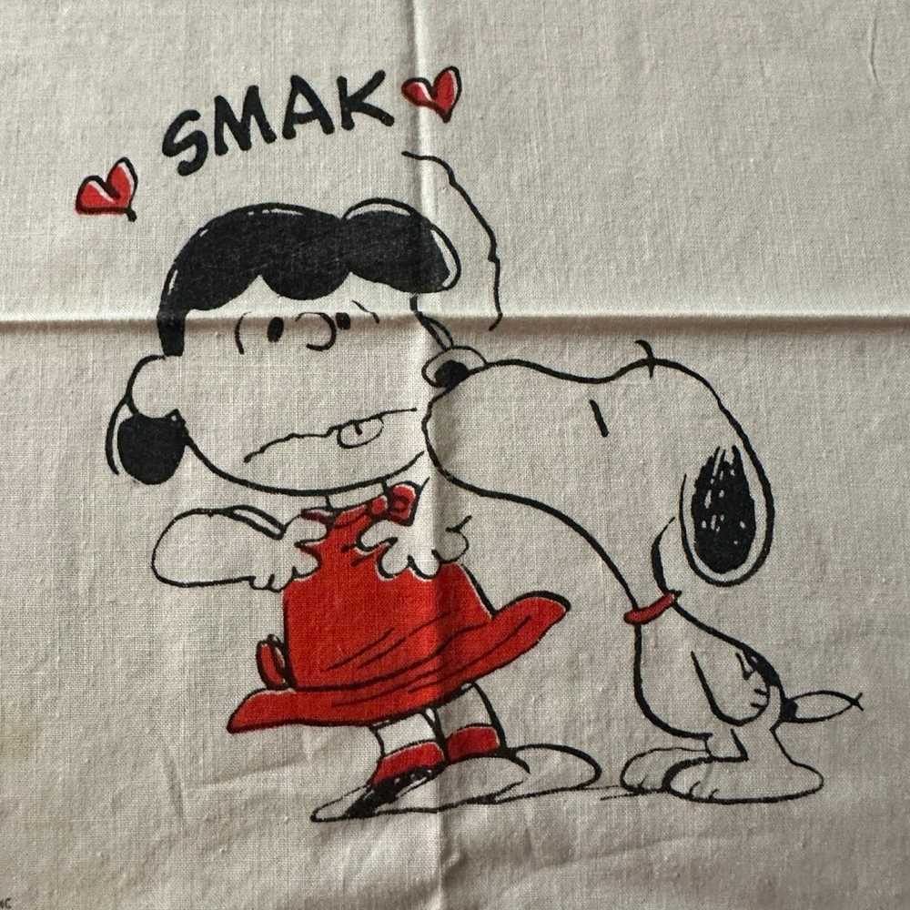 Vintage Peanuts Snoopy kissing Lucy Handkerchief - image 2