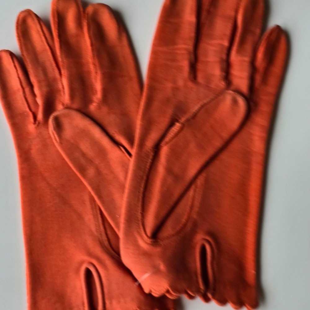 Vintage Fancy European Gloves - image 4