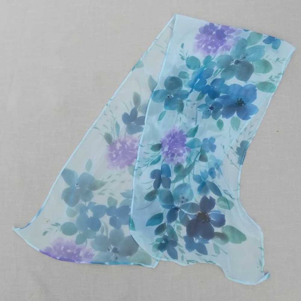 Vintage Blue Floral Scarf - image 4