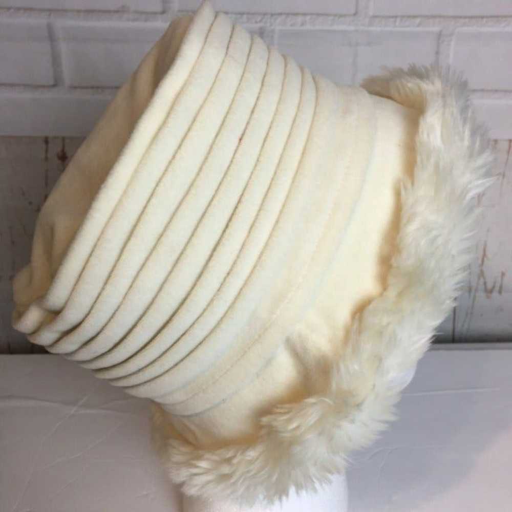 Warm Ivory Pleated Faux Fur Bucket Hat womens Win… - image 3