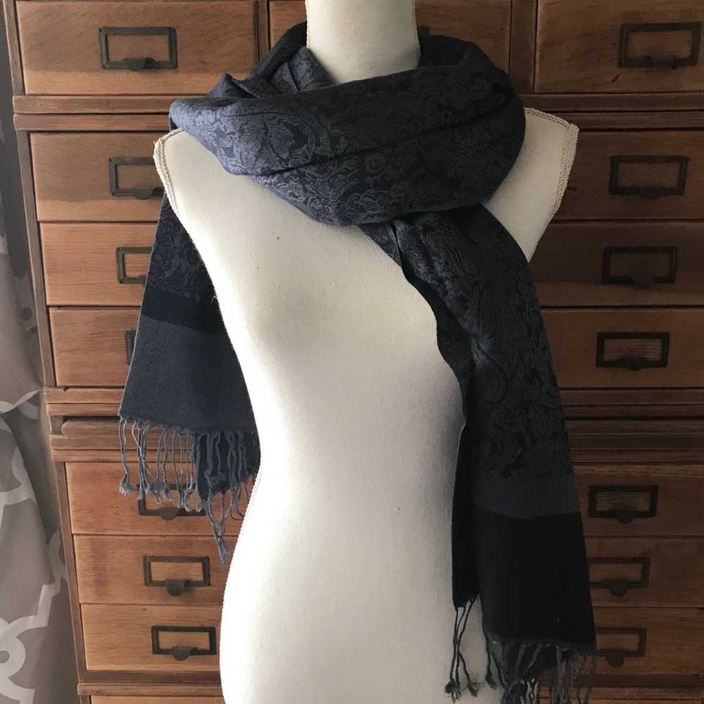 Vintage Pashmina Grey Paisley Scarf 28" x 68" - image 2