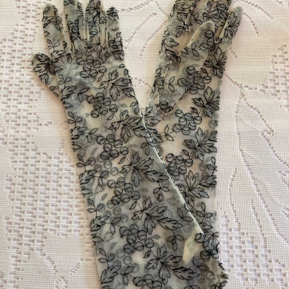 Vintage Ladies Gloves - image 1