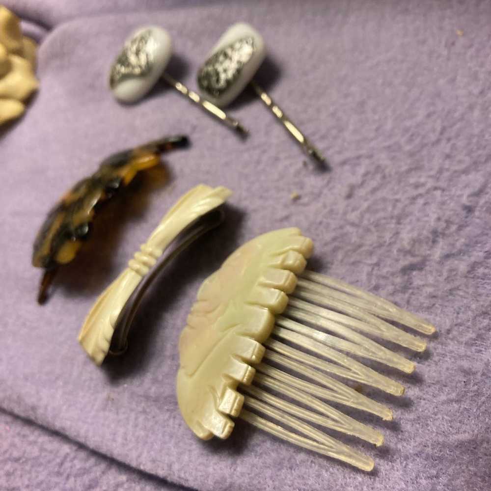 A lot of 5 vintage hair accessories - image 9