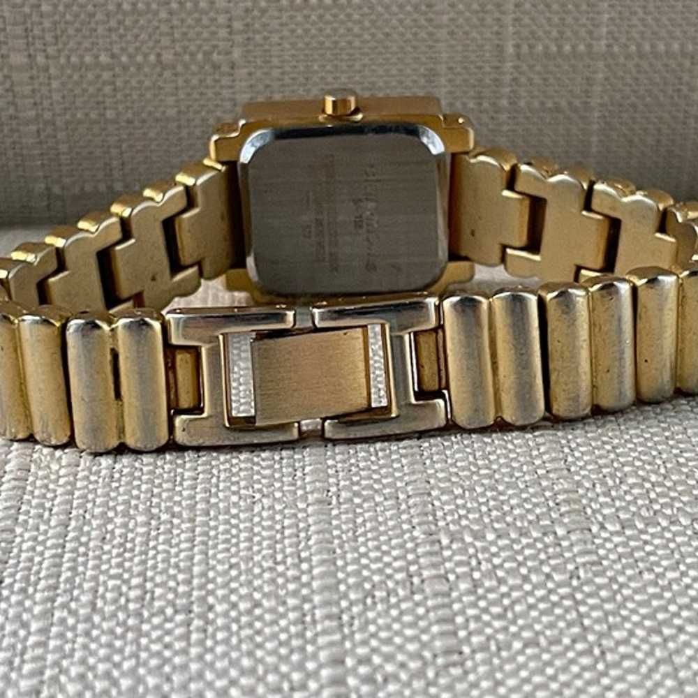 Vintage Claremont Women Wristwatch Gold Tone Quar… - image 11