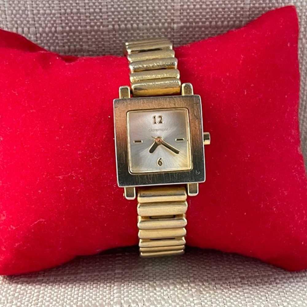 Vintage Claremont Women Wristwatch Gold Tone Quar… - image 4