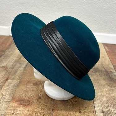 Vintage Liz Claiborne Hat 100% Wool Green/Black