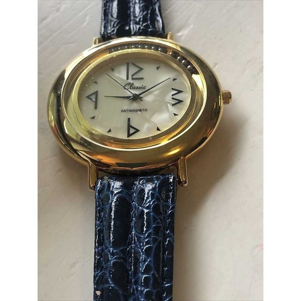 Vintage Classic Antimagnetic Designer Watch - image 3