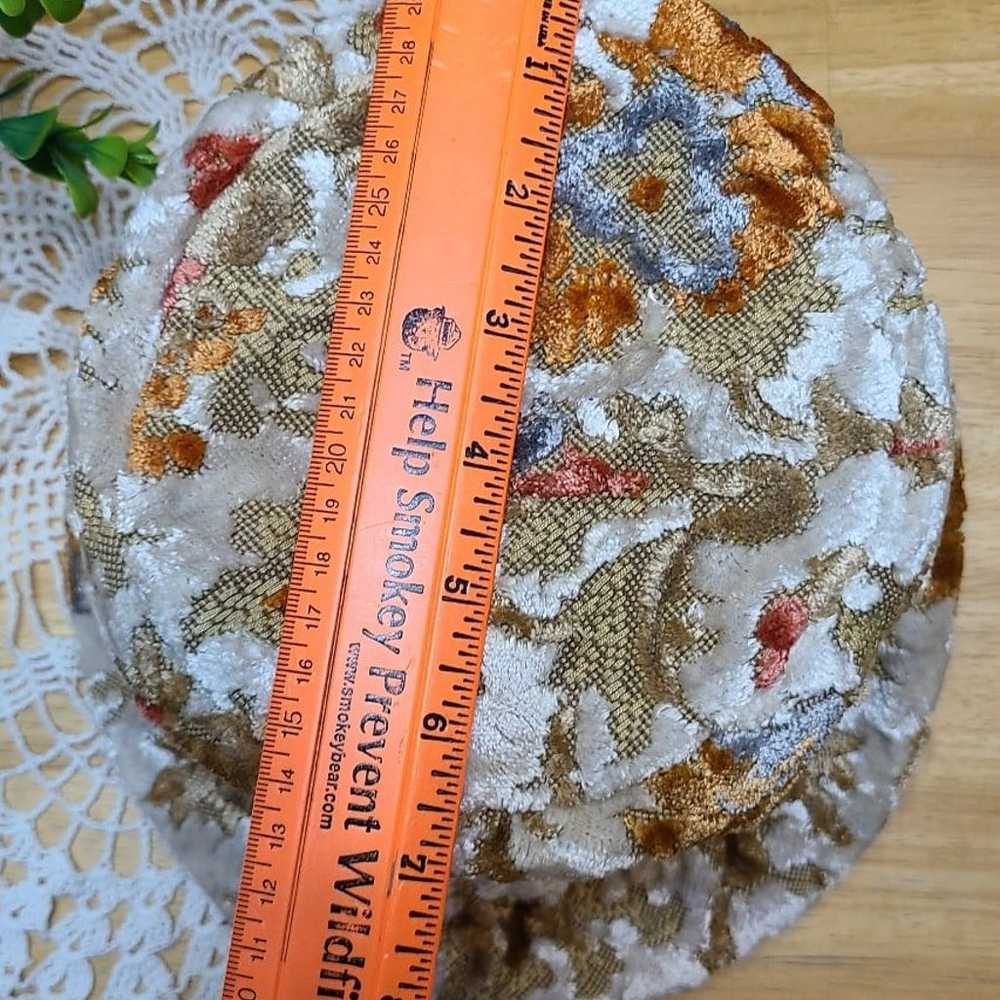 Vintage Women's Union Made Carpet Hat - image 11