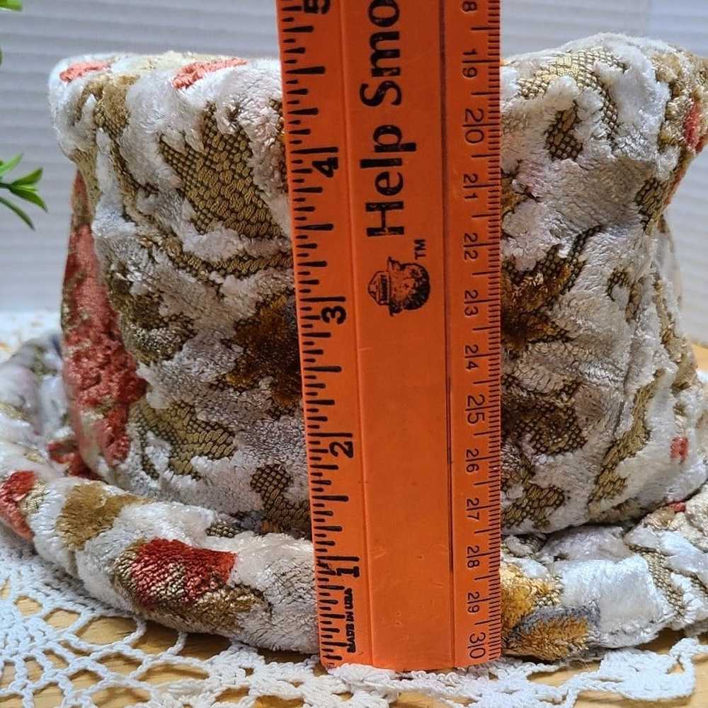 Vintage Women's Union Made Carpet Hat - image 12