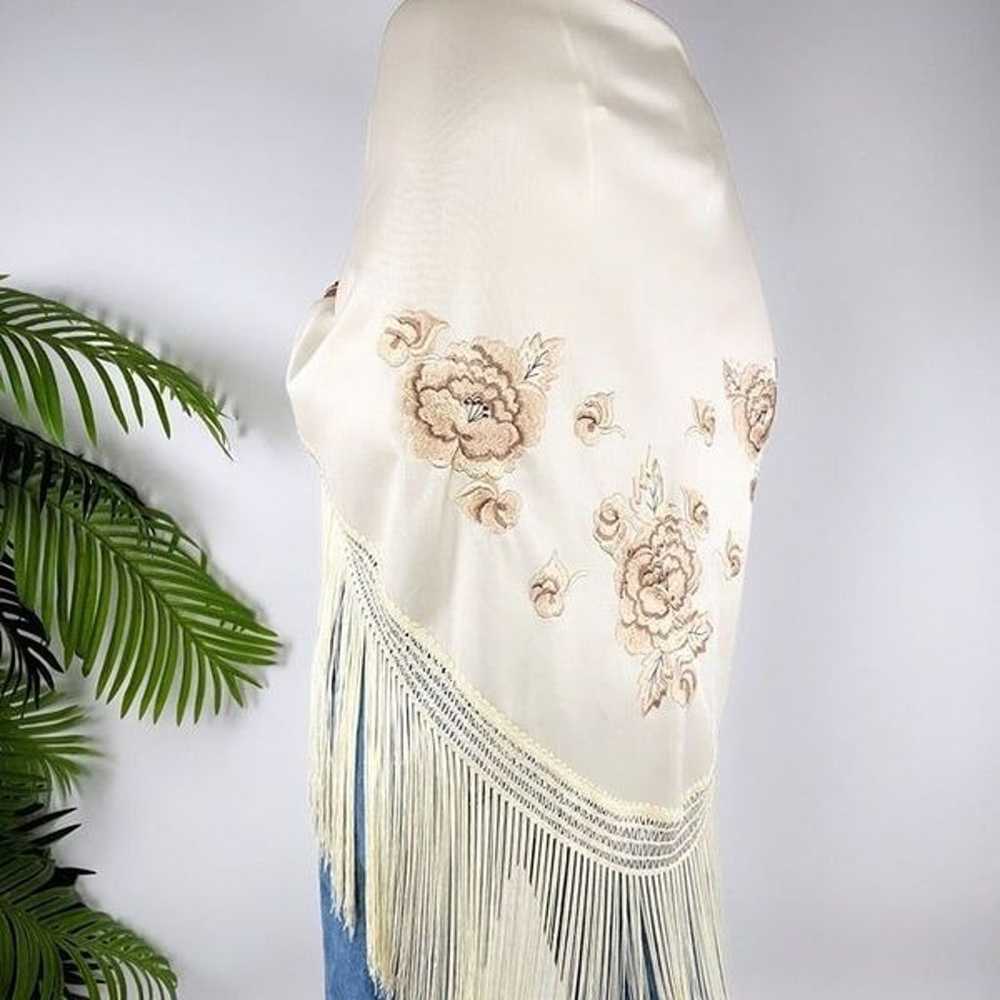 Vintage 70s Cream Floral Embroidered Cottagecore … - image 2