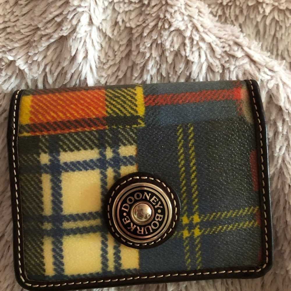 Dooney and bourke wallet - image 2