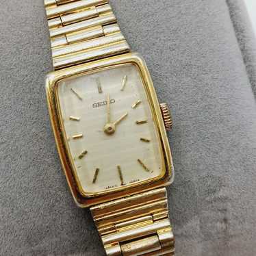 Vintage Seiko Manual Wind 17J Womens Watch 11-480… - image 1