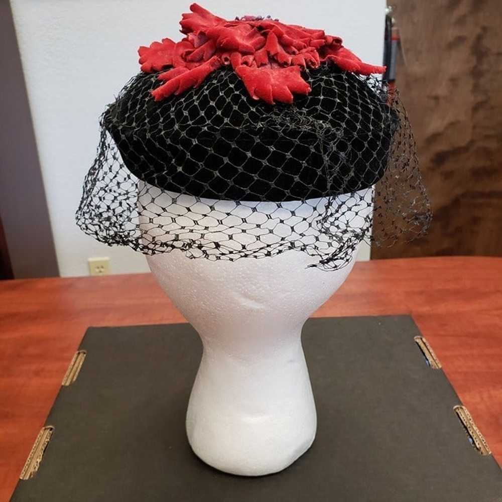 Vintage Black Velvet Hat with Red Leaf Cluster on… - image 6