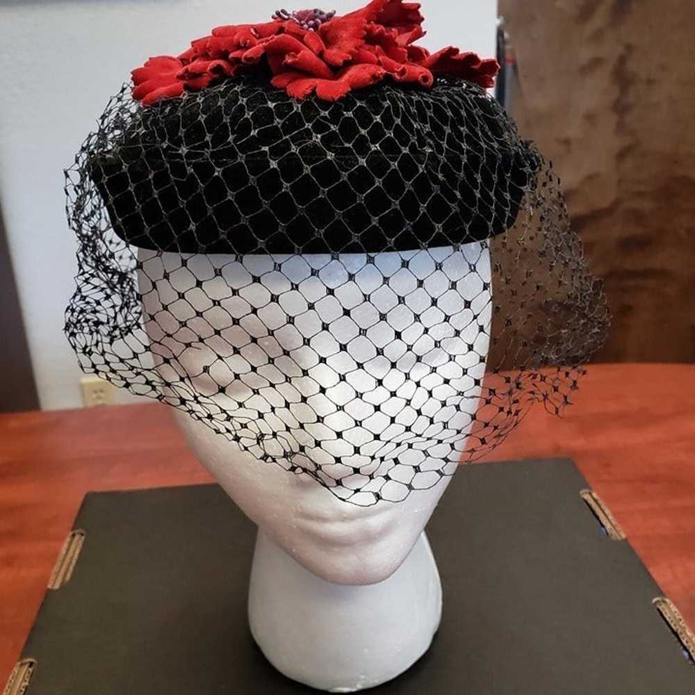 Vintage Black Velvet Hat with Red Leaf Cluster on… - image 9