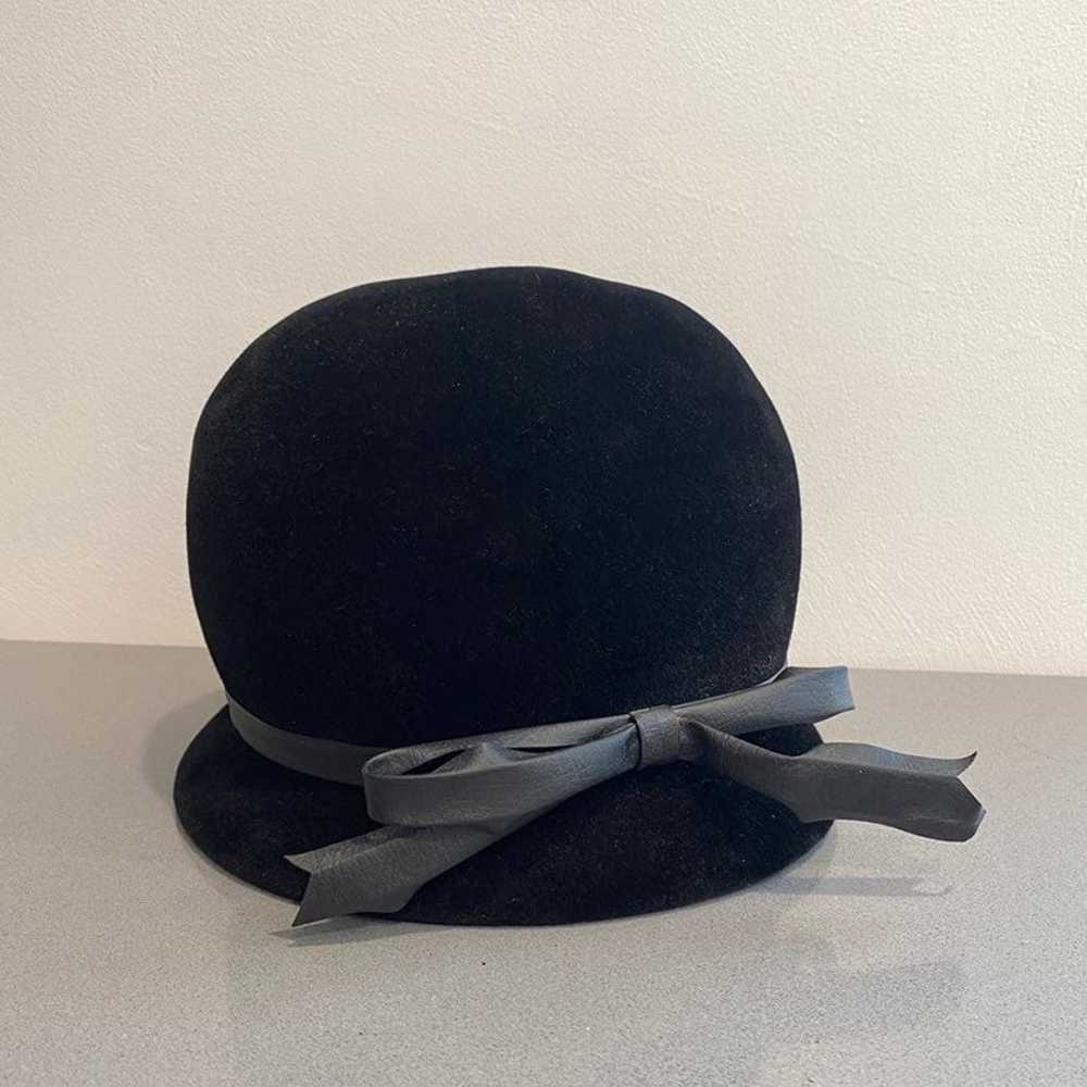 Vintage Black Cloche Womens Hat by Elizabeth Ador… - image 1