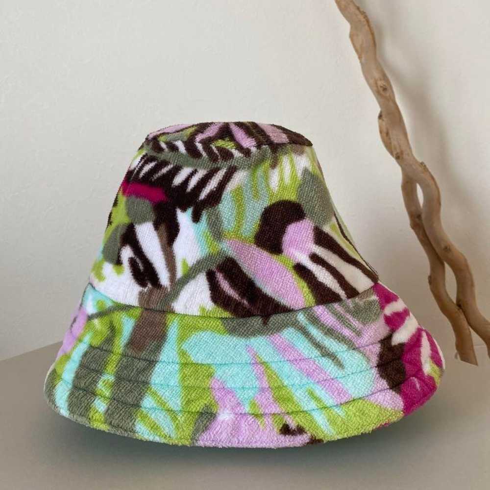 Vintage hat with floral botanical pattern. - image 3