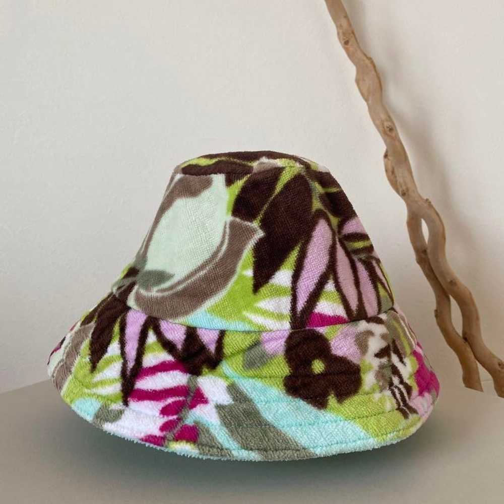 Vintage hat with floral botanical pattern. - image 5