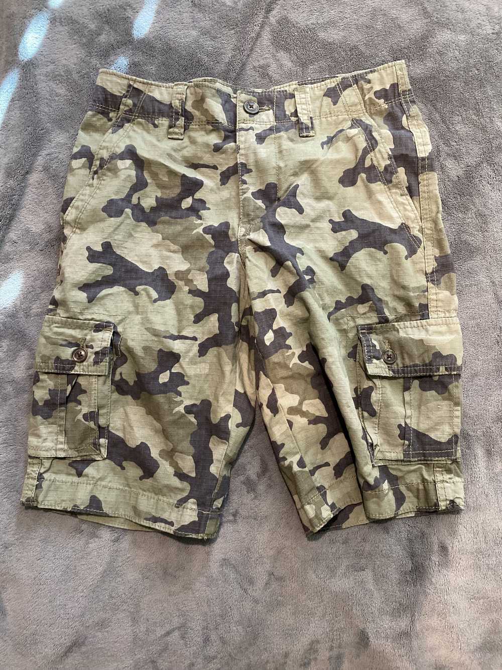 Vintage vintage camo cargo shorts - image 1