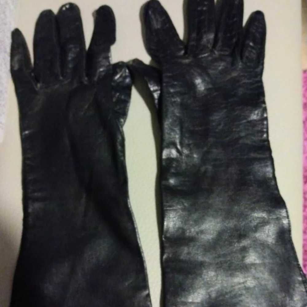 Black leather gloves - image 1