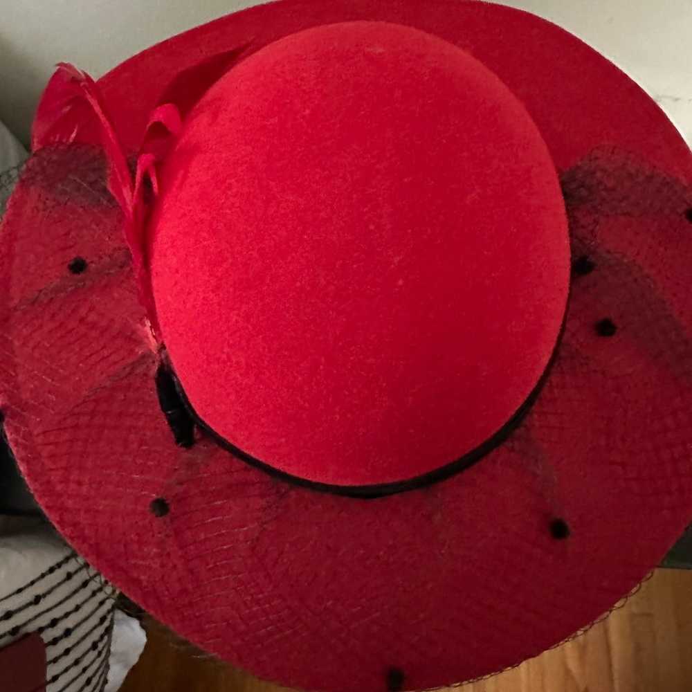 Vintage Red Wool Felt Cartwheel Hat with Feather … - image 3