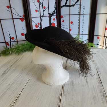 Vintage Wool Felt Maribou Feather Hat Sz 7 - image 1