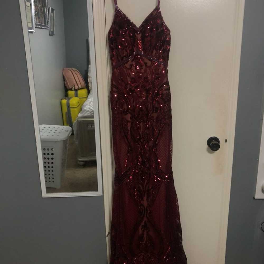 Burgundy prom dress - image 3