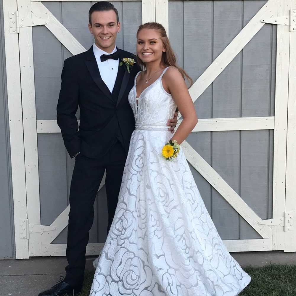 white prom dress - image 1