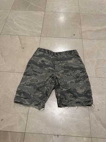 Streetwear × Vintage camo baggy shorts