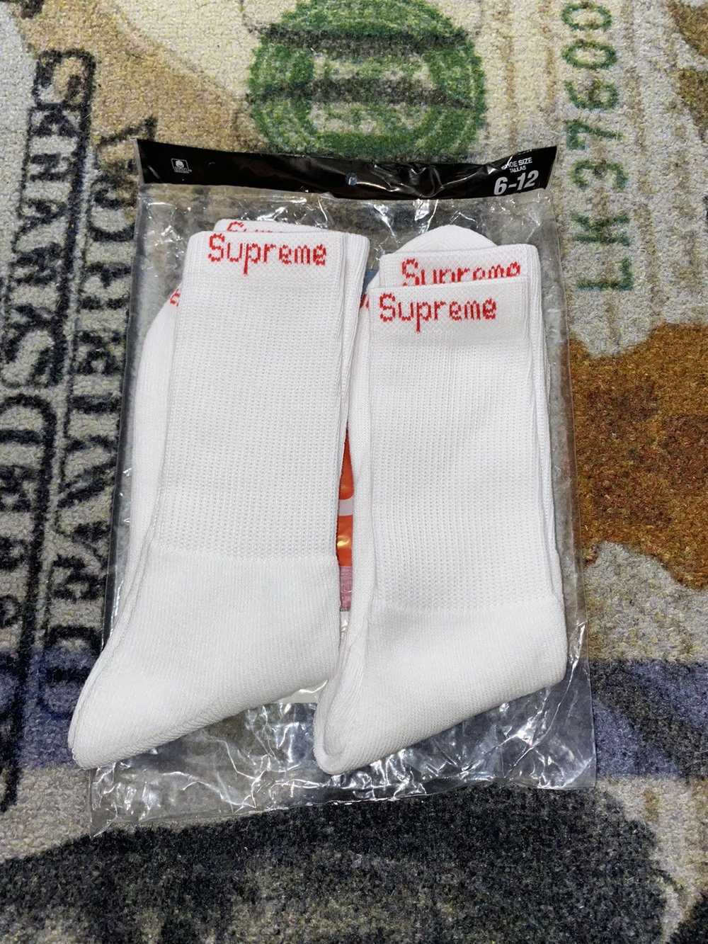 Hanes × Supreme Supreme Hanes Crew Socks (2 Pairs) - image 1