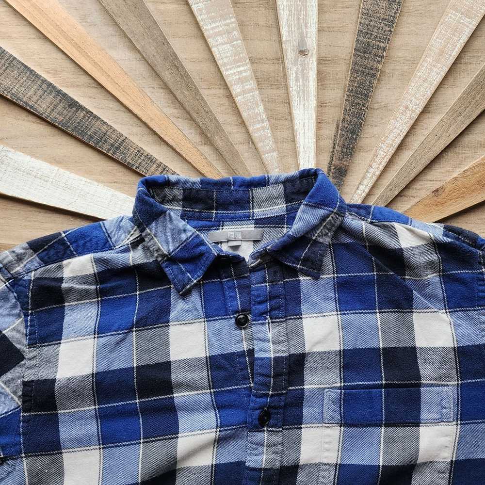 Uniqlo Uniqlo Medium Men's Buffalo Plaid Blue Shi… - image 1