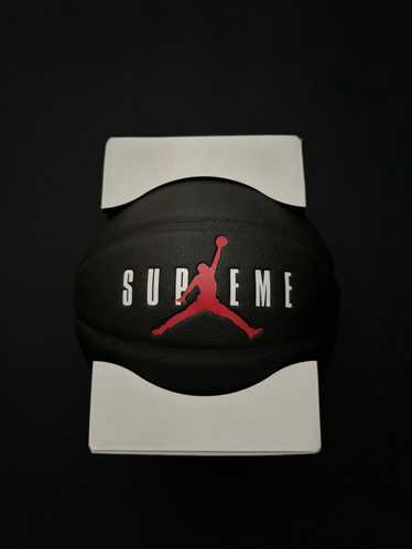 Jordan Brand × Supreme Supreme Air Jordan Basketba