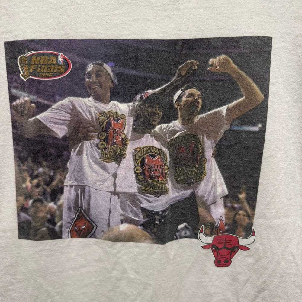 Mitchell & Ness Chicago Bulls T Shirt Mitchell an… - image 3