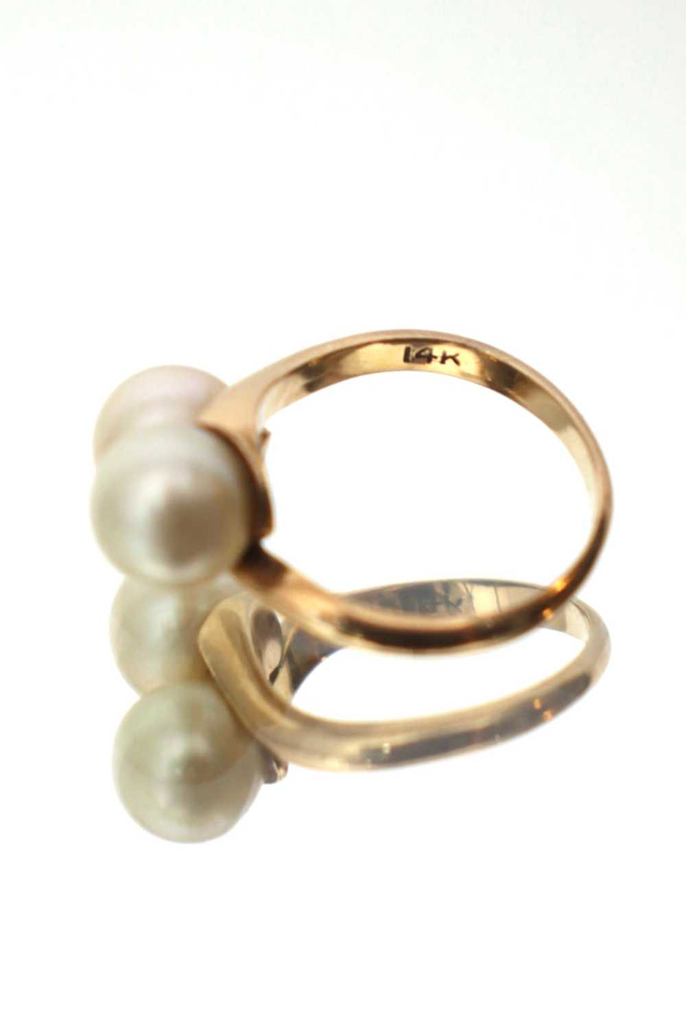 14K Gold Twin Pearls Ring - image 2