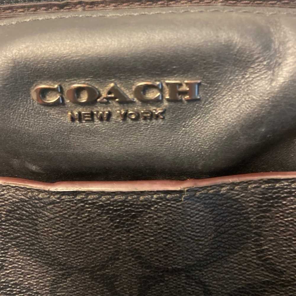 Coach - image 7