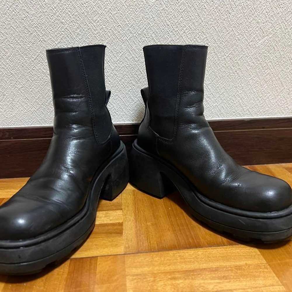 Black Side Gore Boots with Thick Sole - image 10