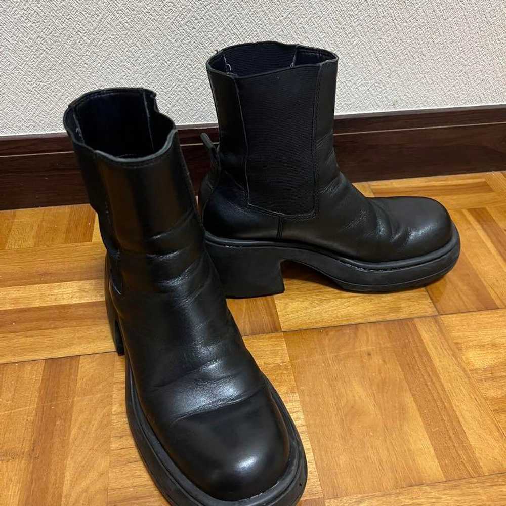 Black Side Gore Boots with Thick Sole - image 3