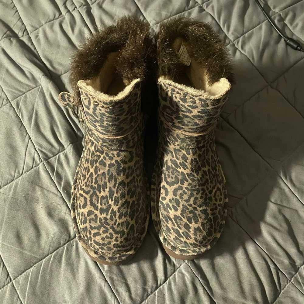 Bear paw boots for Women Size 9 - image 1